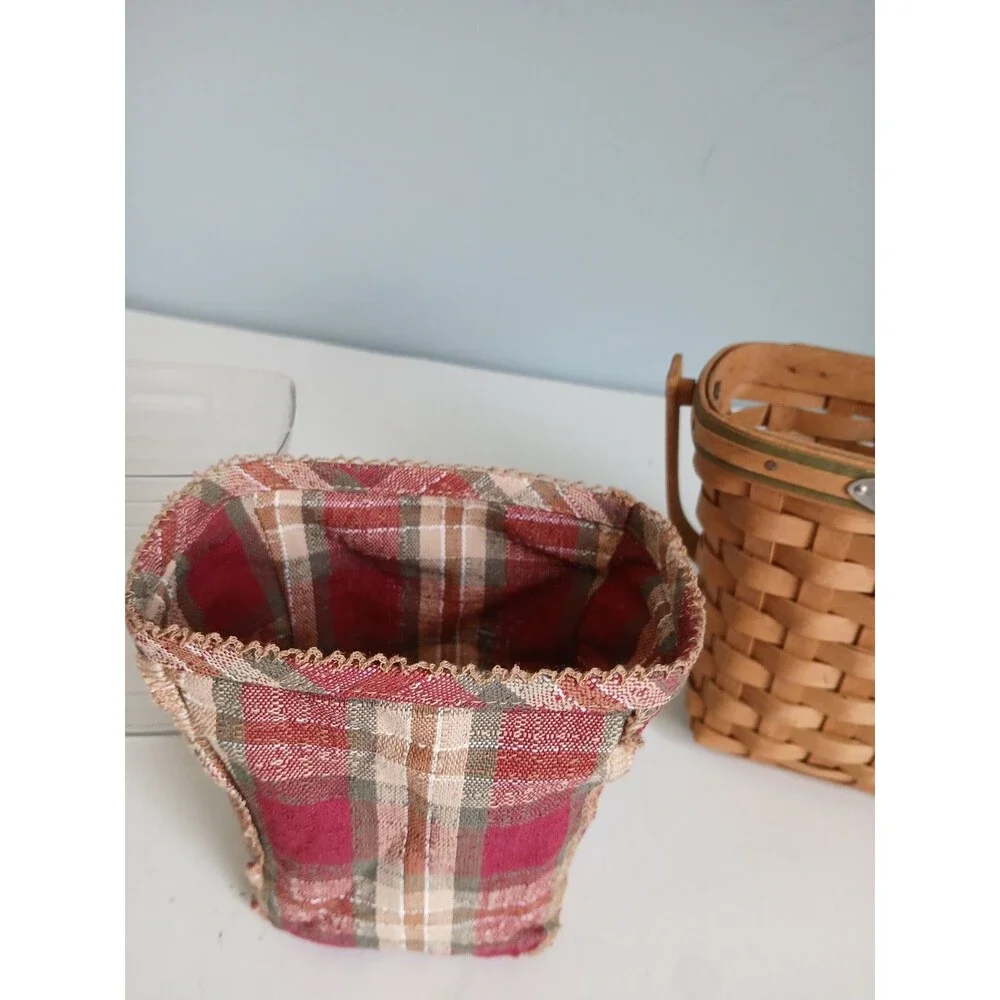 Longaberger 2006 Dresden Basket w Protector & Liner Signed Bottom